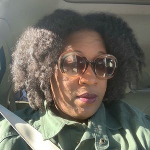 Meet your Posher, Kendra